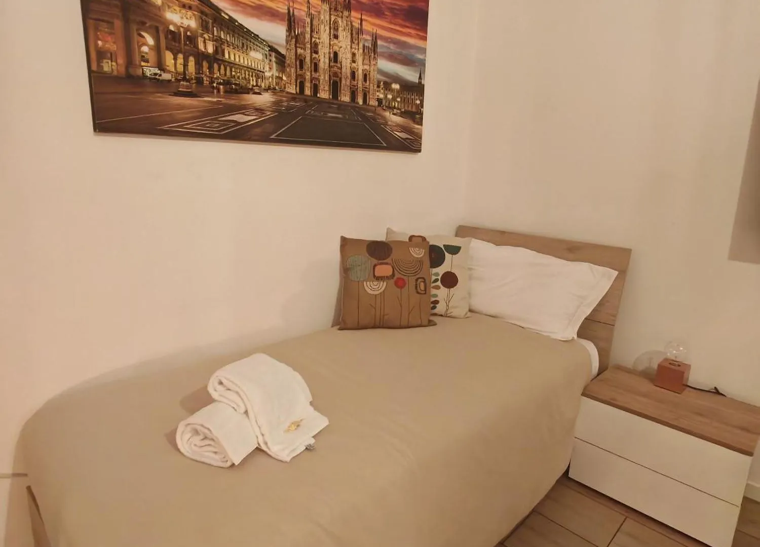 Mc Fly Rooms Malpensa Airport غالاّراتي 0*,