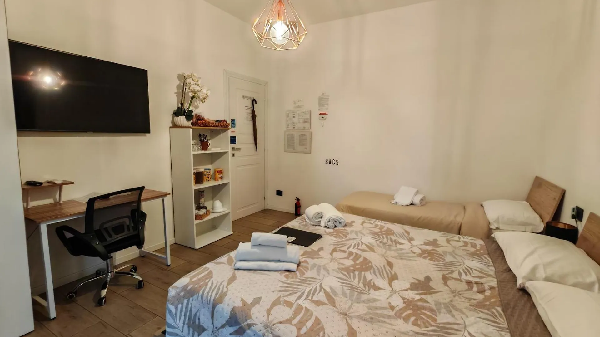 Mc Fly Rooms Malpensa Airport غالاّراتي 0*,  إيطاليا