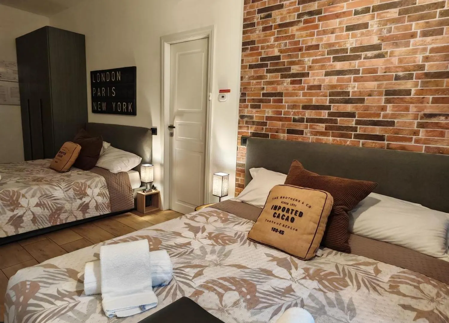 Mc Fly Rooms Malpensa Airport غالاّراتي 0*,